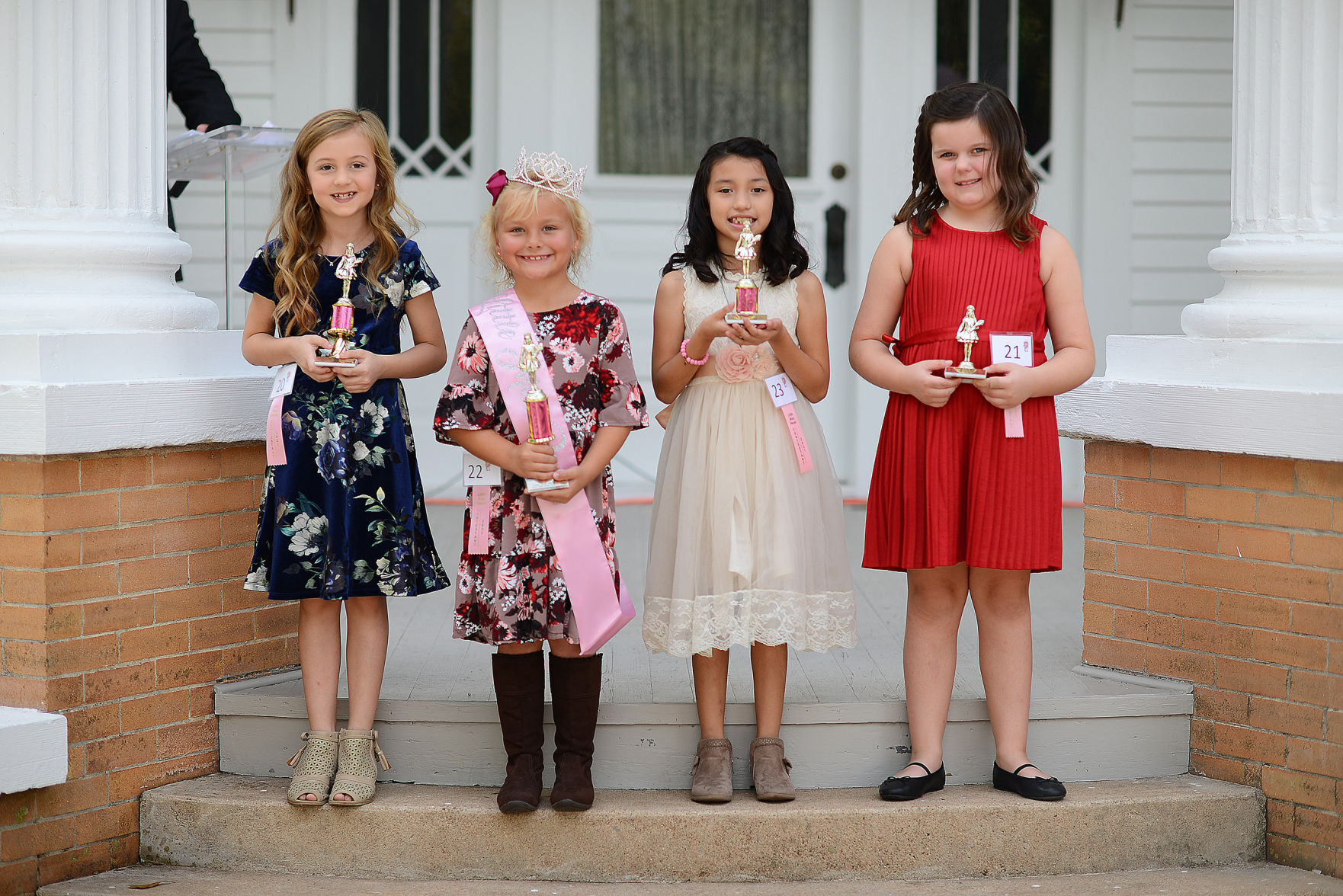 Kaylee Rader crowned Little Miss Pecan